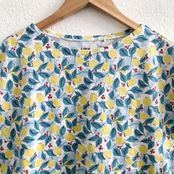 UNIQLO Scandinavian Pattern Short Sleeve T-Shirt Size XS - Picture 4 of 10